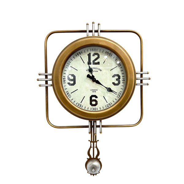 Reloj de pared dorado con péndulo